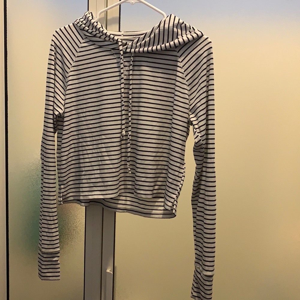Long sleeve with hood